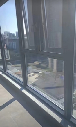 窗(chuāng)戶清理(lǐ)